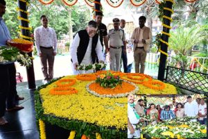 Tribute-to-Birsa-Munda-on-his-death-anniversary-flowers-offered-at-his-samadhi-site