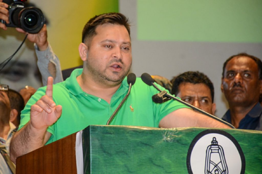 बिहार चुनाव: तेजस्वी बनाम आयोग!