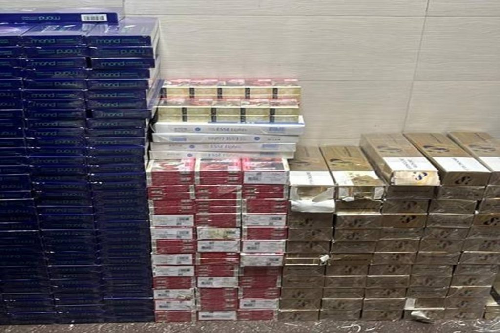 दिल्ली पुलिस ने 94,000 अवैध सिगरेट पैकेट किए जब्त !