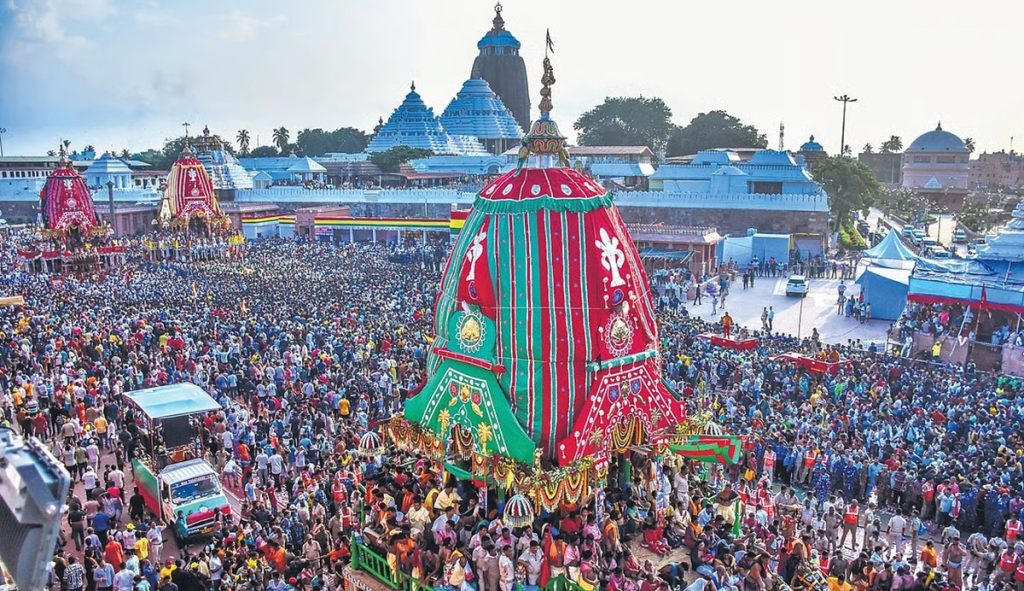 पुरी रथ यात्रा में भीड़ से मची अफरा-तफरी: 500 से ज़्यादा श्रद्धालु घायल!