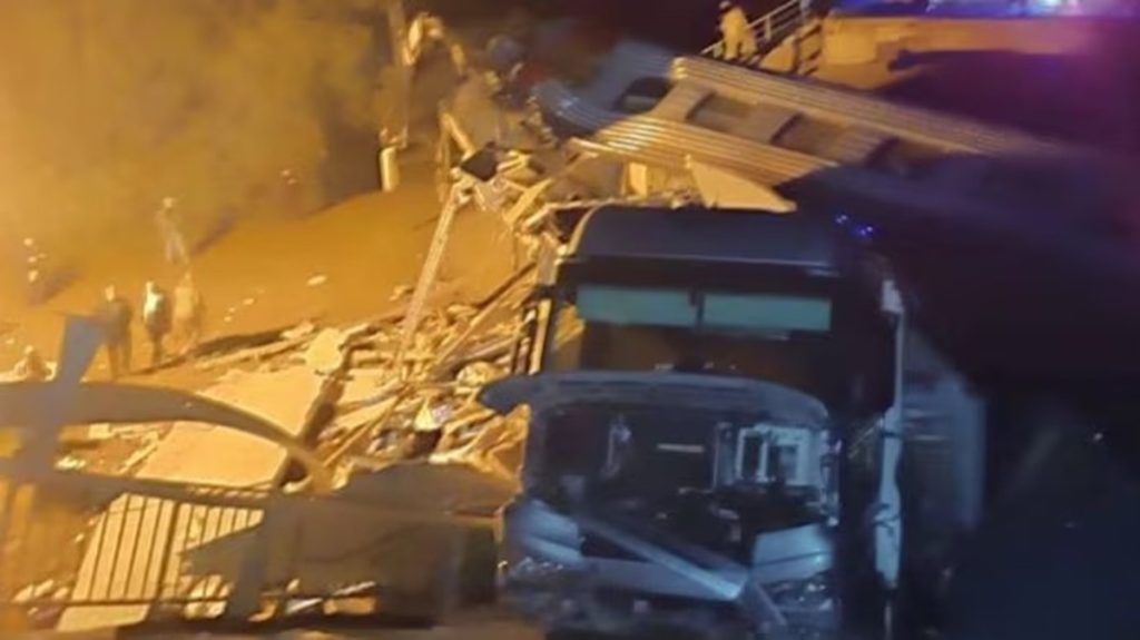 रूस-यूक्रेन सीमा के पास पुल ढहने से बड़ा रेल हादसा