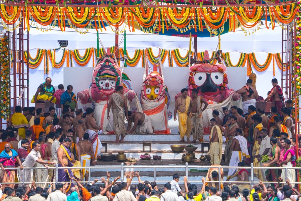 पुरी जगन्नाथ मंदिर में देवस्नान पूर्णिमा का भव्य आयोजन, मुख्यमंत्री मोहन माझी हुए शामिल