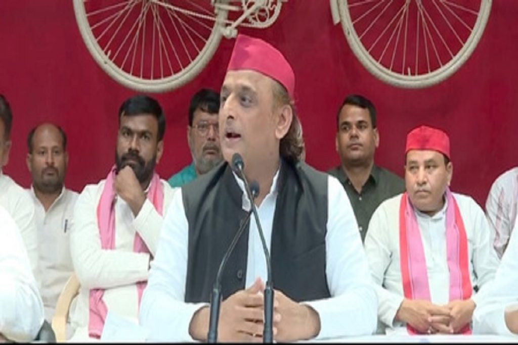 नदी सफाई पर अखिलेश का हमला, बोले- बंद हैं वाटर ट्रीटमेंट प्लांट!