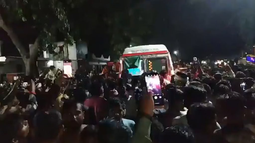 औसानेश्वर महादेव मंदिर में करंट से मची भगदड़ 2 की मौत, कई घायल!