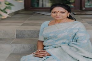 Bollywood-ED-raids-South-actress-Arunas-house!