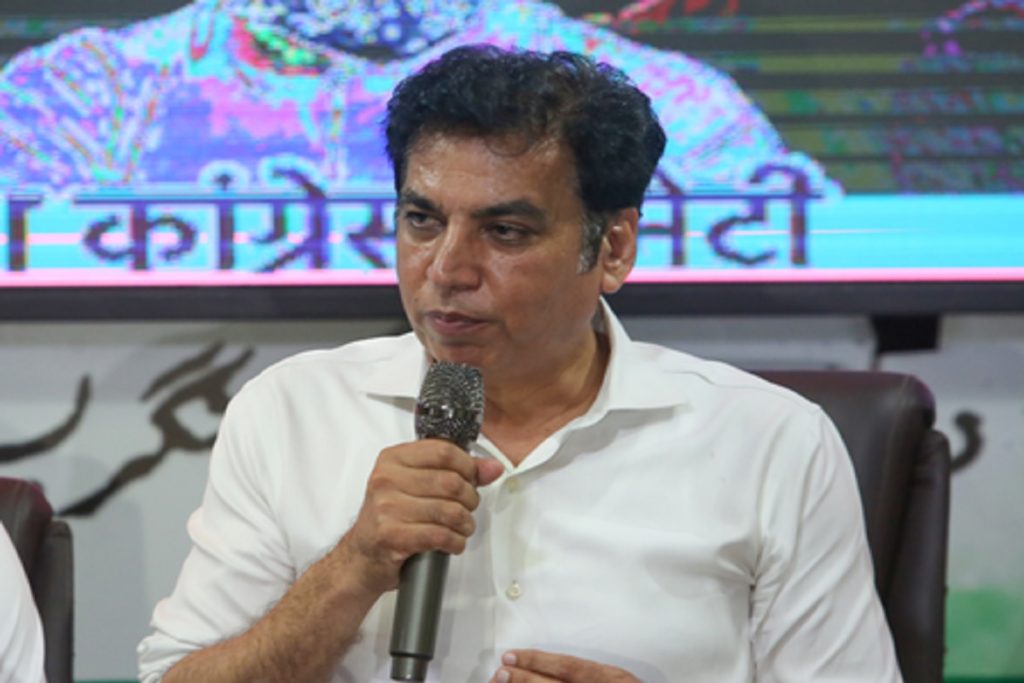 दिल्ली में झुग्गी तोड़ने के खिलाफ कांग्रेस चलाएगी अभियान : देवेंद्र यादव​!