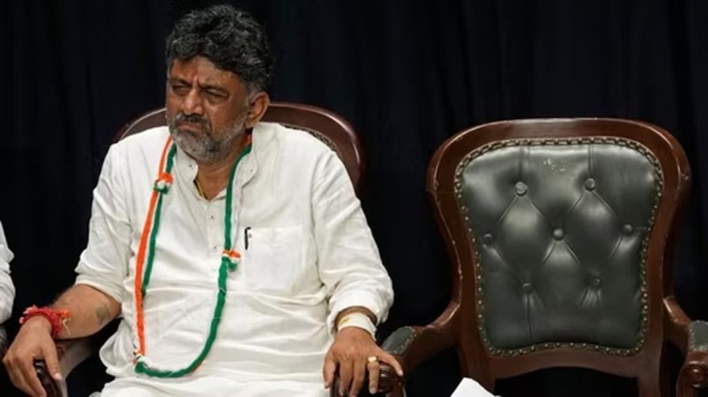 कर्नाटक में नेतृत्व बदलाव की अटकलों के बीच डीके शिवकुमार का रहस्यमय रुख
