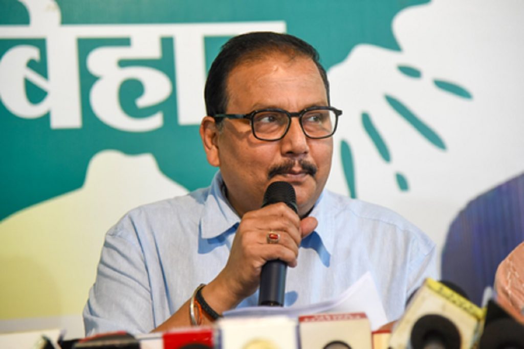 मतदाता का नाम वोटर लिस्ट से हटाने से लोकतंत्र का दम घुटेगा : मनोज झा!