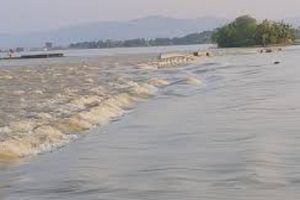 Ganga-crosses-danger-mark-in-Sahibganj-administration-issues-alert!