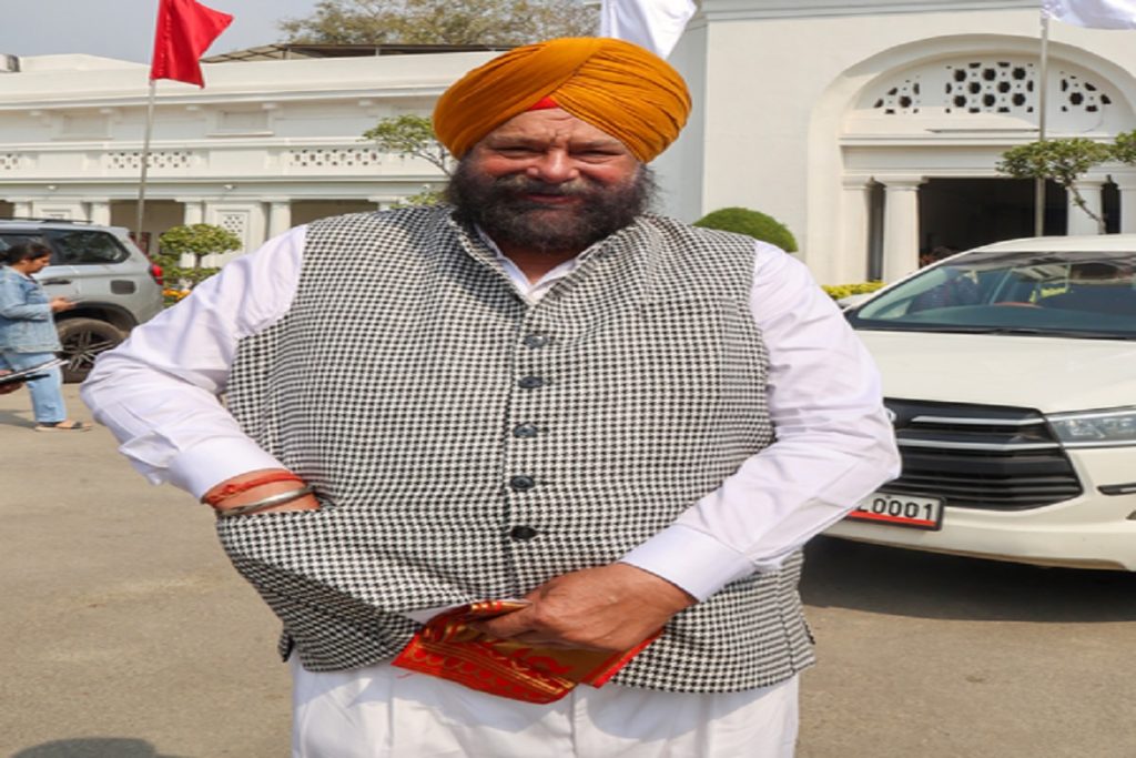 दिल्ली में कांवड़ मार्गों पर मीट की दुकानें हर हाल में बंद होंगी!