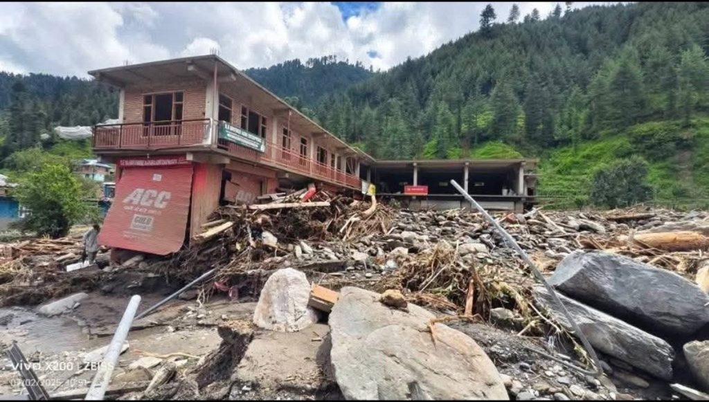 उत्तर में मानसून का कहर: अब तक 80 की मौत, कई लापता; 235 सड़कें बंद