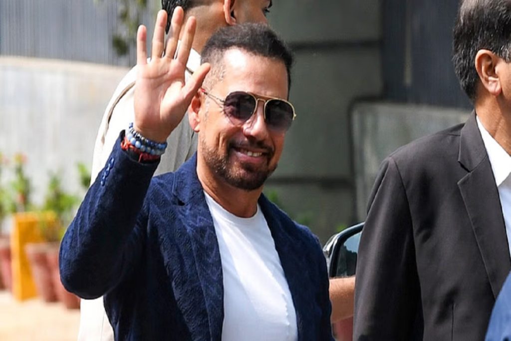 रॉबर्ट वाड्रा ईडी के सामने पेश, मनी लॉन्ड्रिंग मामले में पूछताछ जारी!