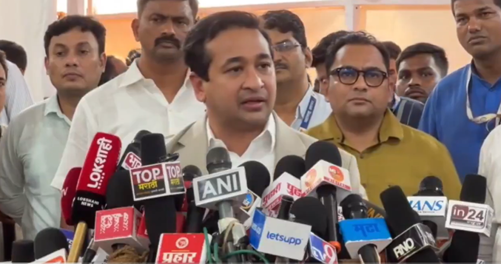 ‘जावेद अख़्तर मराठी में बात करता है क्या?’