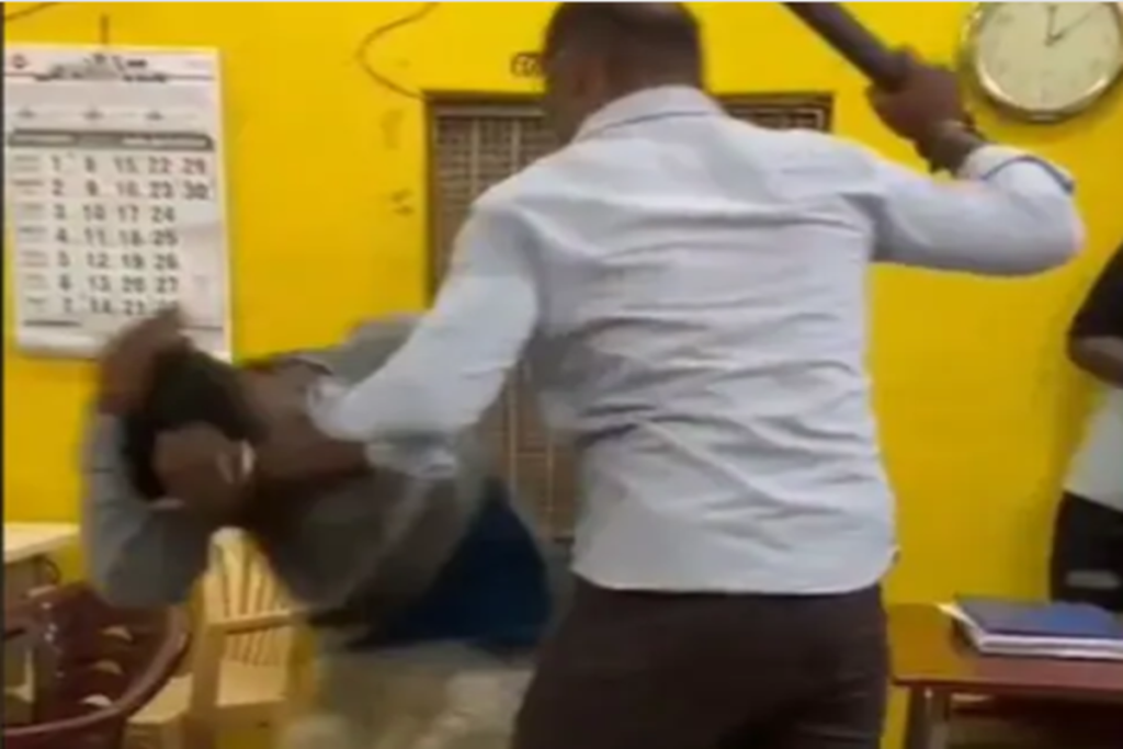 तमिलनाडु में पुलिस बर्बरता के वीडियो वायरल, सिक्युरिटी गार्ड की पुलिस हिरासत में मौत से आक्रोश !