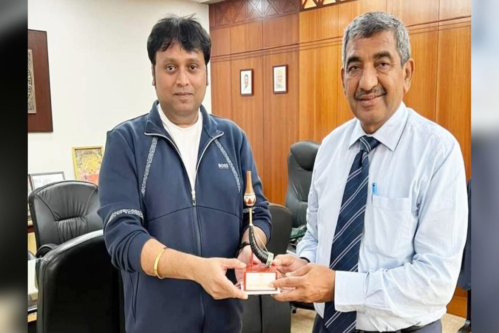 अभी तो सारा आसमां बाकी है