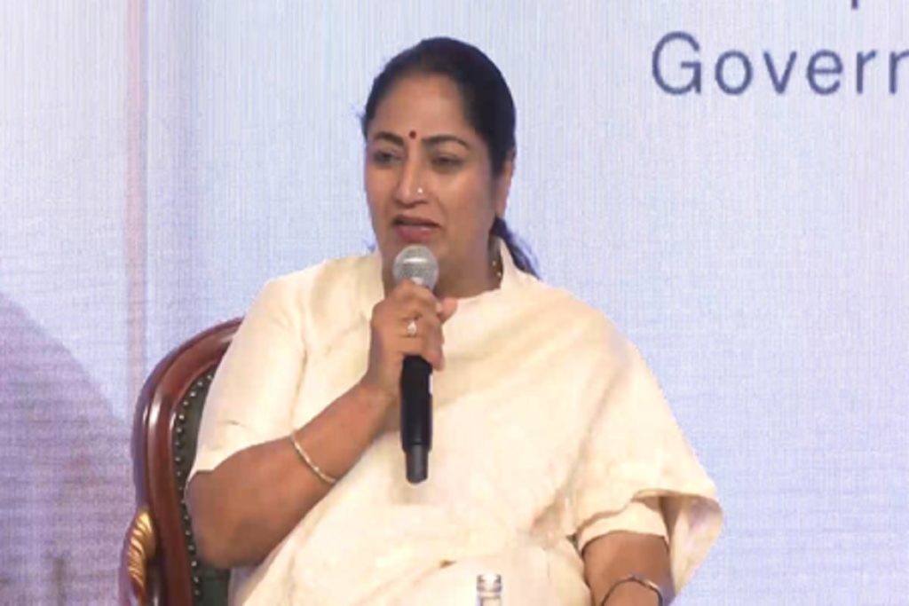 दिल्ली की महिलाएं रात और दिन काम करने में सक्षम : सीएम रेखा गुप्ता!