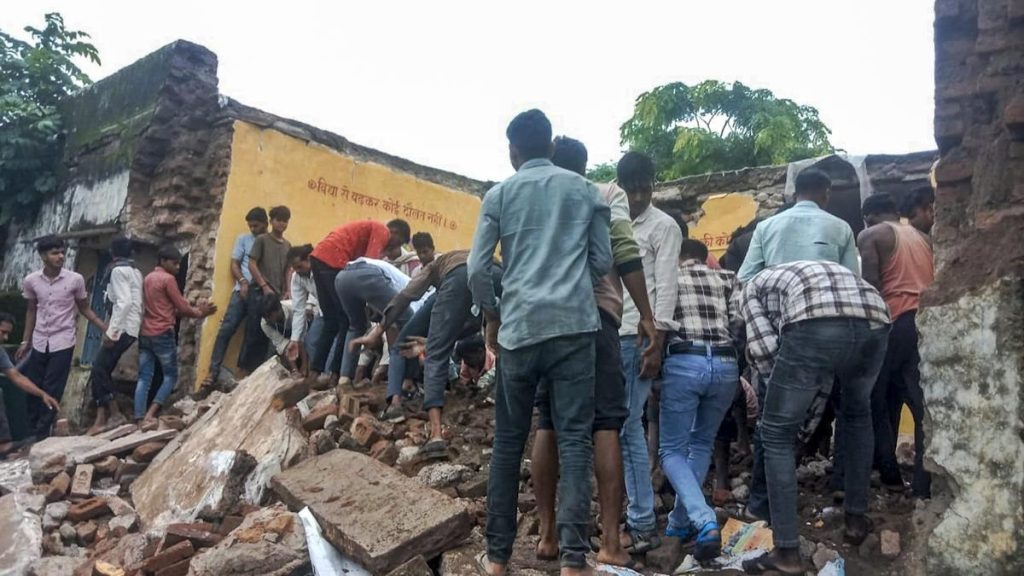 झालावाड़ में स्कूल की छत गिरने से 6 बच्चों की मौत, 15 से अधिक घायल!