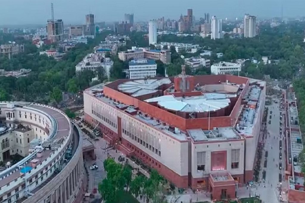 संसद का मानसून सत्र 21 जुलाई से, आठ विधेयकों पर सियासी घमासान तय!