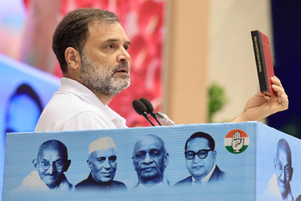 SC की फटकार के बाद कांग्रेस का आरोप- राहुल को नहीं बोलने दे रही सरकार!