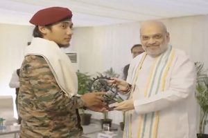 Amit-Shah-honored-the-security-personnel-involved-in-Operation-Mahadev!