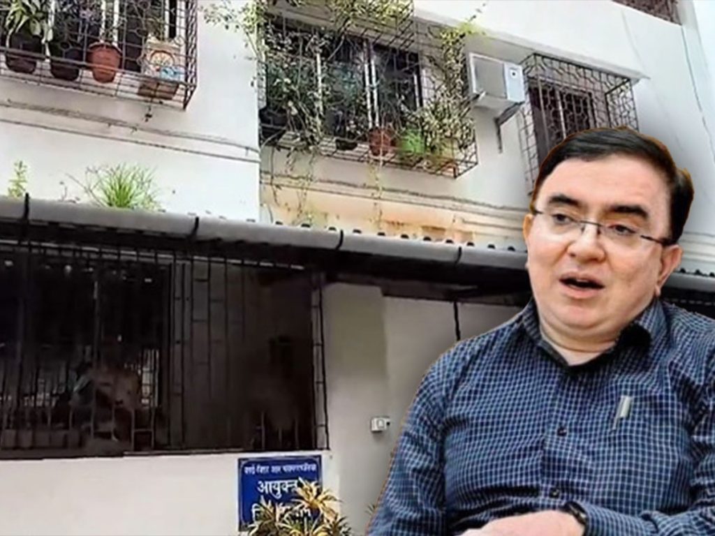 वसई-विरार भूमि घोटाला:  पूर्व आयुक्त सहित चार गिरफ्तार!