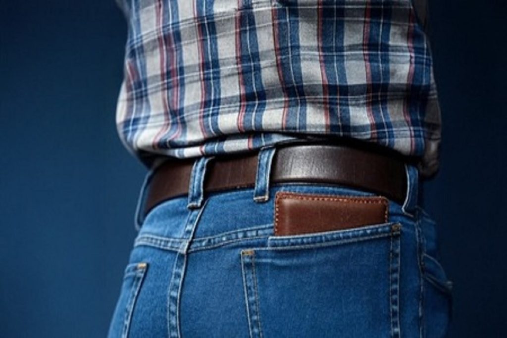 कहीं आप भी तो नहीं ‘फैट वॉलेट सिंड्रोम’ के शिकार, जानें होता है क्या?