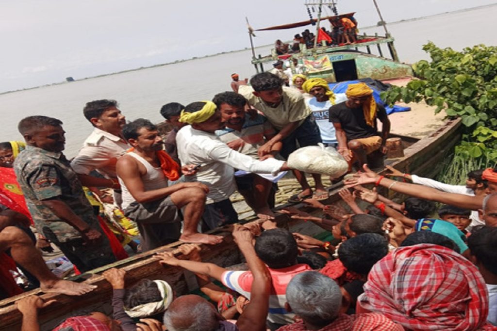 बिहार की नदियां खतरे के निशान से ऊपर, कई जिलों में बाढ़!