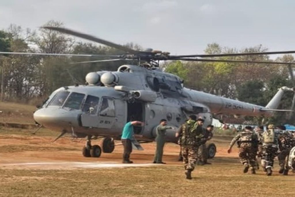 चाईबासा में नक्सलियों के आईईडी विस्फोट में CRPF के दो जवान गंभीर रूप से घायल!