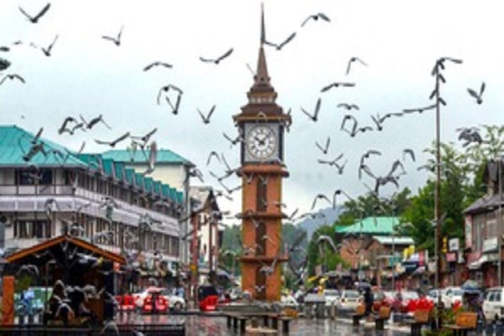 आर्टिकल 370 हटने के 6 साल बाद दिखा बदला जम्मू-कश्मीर!