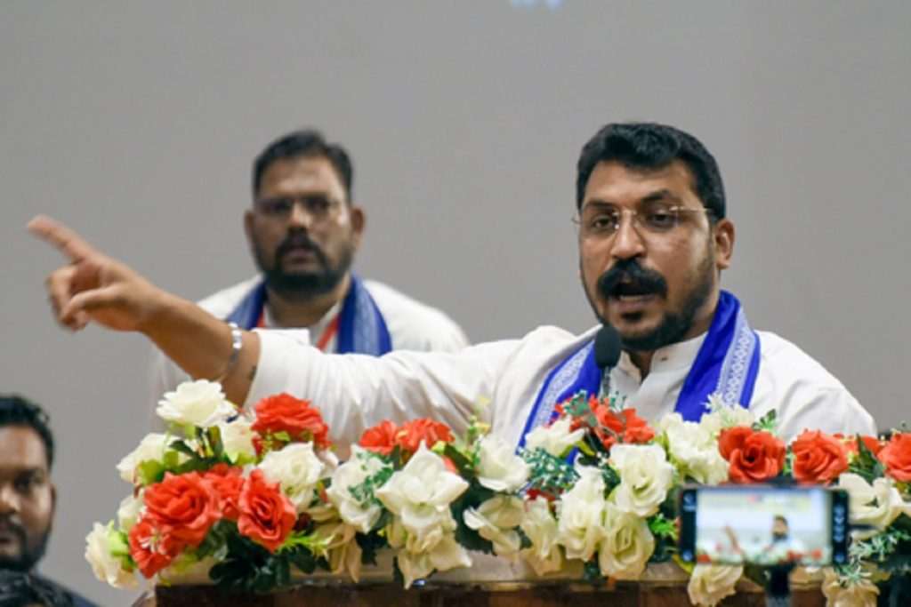 सांसद चंद्रशेखर ने गयासुद्दीन हैदर कैनाल पर बस्ती उजाड़ने का लगाया आरोप!