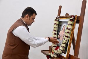 Maharashtra-Birth-anniversary-of-Lord-Chakradhar-Swami-Governor-and-Chief-Minister-paid-tribute!