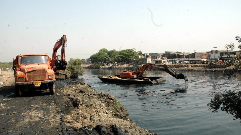 मीठी नदी सफाई घोटाला: EWO ने दाखिल की 7,000 पन्नों की चार्जशीट!