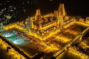 Narasimha-Deva-is-seated-in-a-temple-built-on-1900-acres!