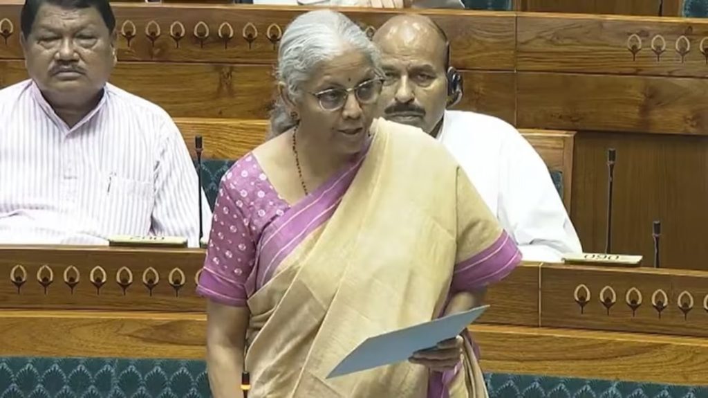 जानिए नए इनकम टैक्स (संख्या 2) विधेयक यानि ‘SIMPLE’ कानून से टैक्सपेयर्स को कितना फ़ायदा!