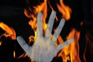 mumbai-akurli-gas-leak-fire-burns