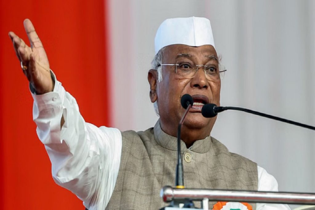 ट्रंप के टैरिफ पर खड़गे बोले- मोदी की विदेश नीति फेल!