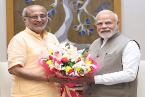 PM-Modi-met-CP-Radhakrishnan-and-explained-the-benefits-of-experience!