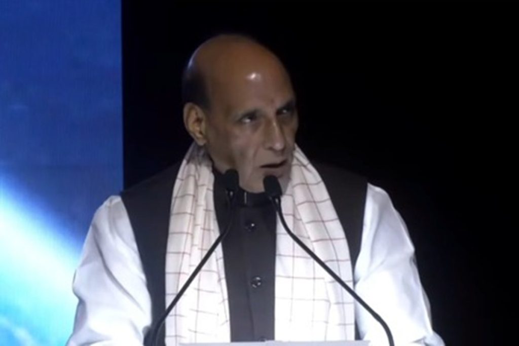 रक्षामंत्री राजनाथ सिंह ने किया शुभांशु शुक्ला और अन्य गगन यात्रियों को सम्मानित!