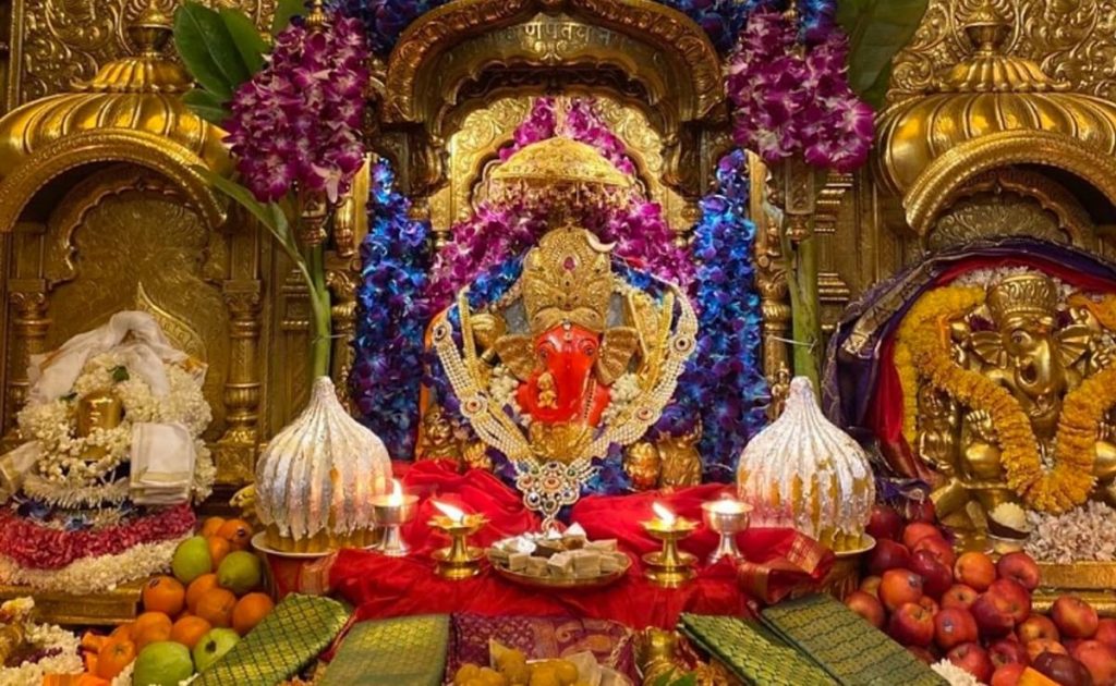 अंगारकी संकष्टि चतुर्थी पर सिद्धिविनायक मंदिर के पास ट्रैफिक में बदलाव, सड़कों पर रहेगी पाबंदी!