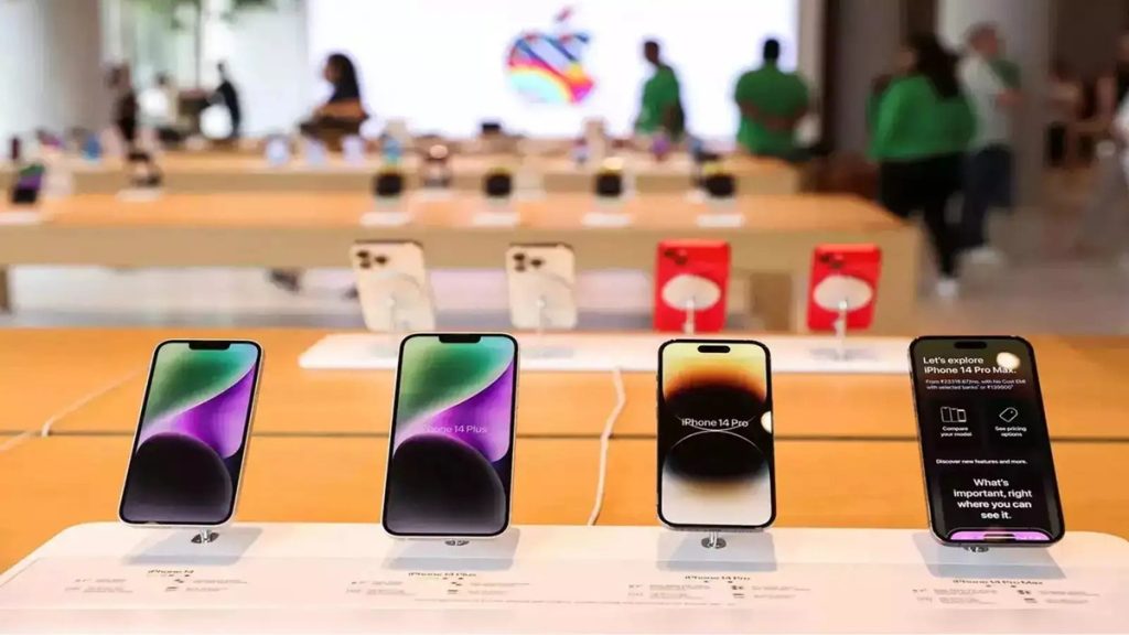 ‘मेड इन इंडिया’ स्मार्टफोन की बिक्री दूसरी तिमाही में और भी तेज़, निर्यात में 32 प्रतिशत का उछाल!