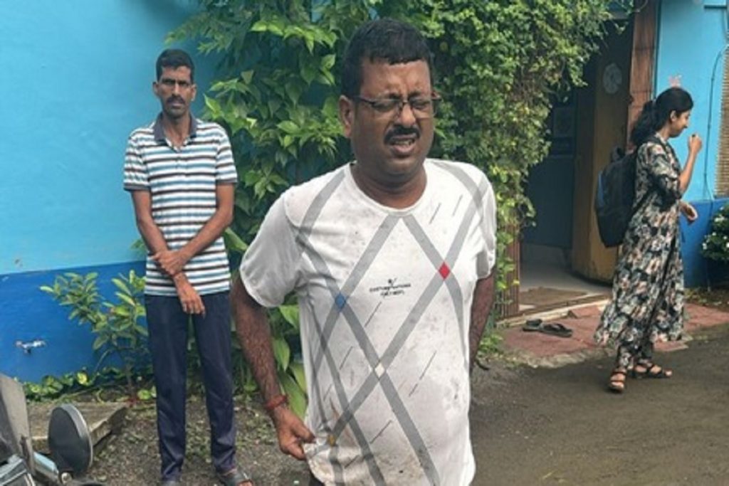 टीएमसी विधायक जीवन कृष्ण साहा गिरफ्तार, भागने की कोशिश नाकाम!