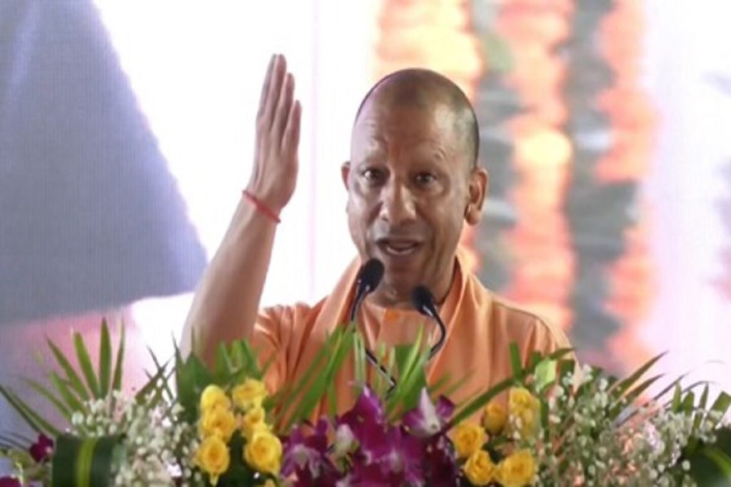 कांवड़ यात्रा को बदनाम करने की साजिश रचने वाले विफल : सीएम योगी!