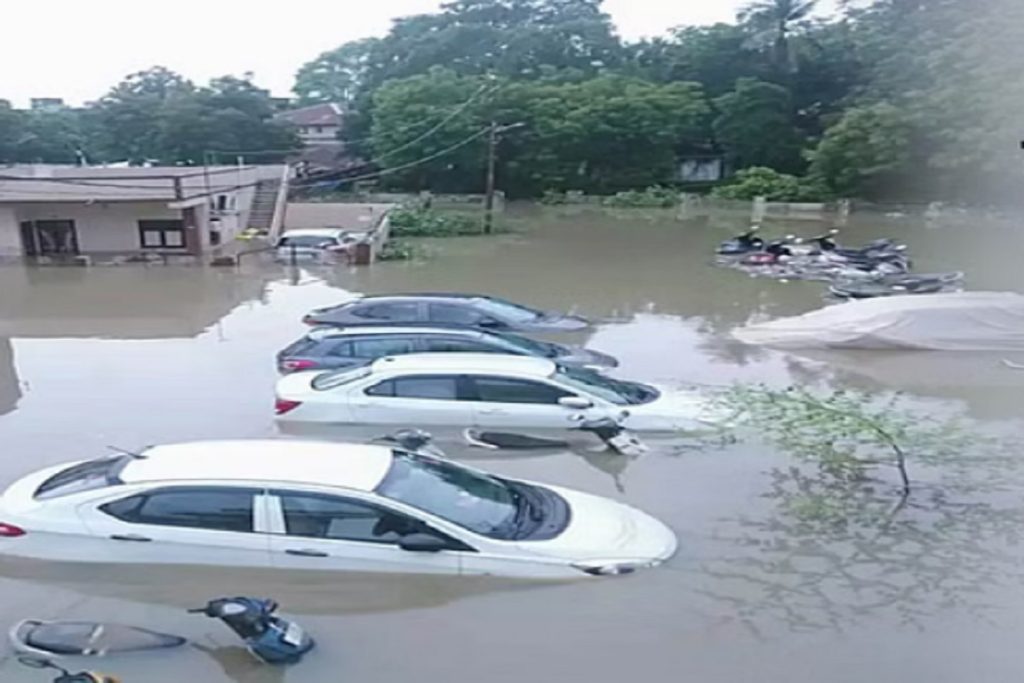 यूपी के 17 जिलों में बाढ़, नौ की मौत; 46 में बारिश अलर्ट!