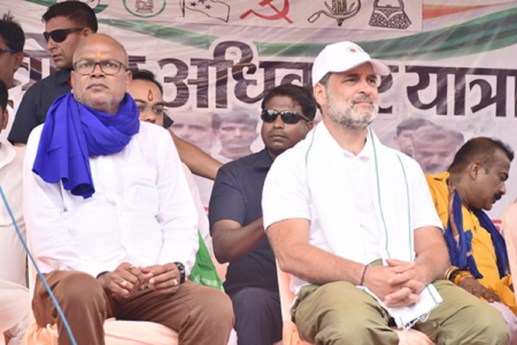 कांग्रेस मंच से अभद्र टिप्पणी पर योगी, फडणवीस, चिराग का हमला!