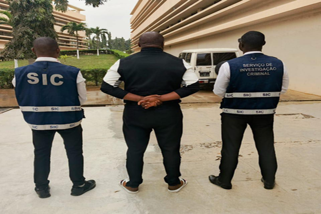 अंगोला में चीन विरोधी हिंसक प्रदर्शन, हजारों चीनी नागरिक देश छोड़ भागे