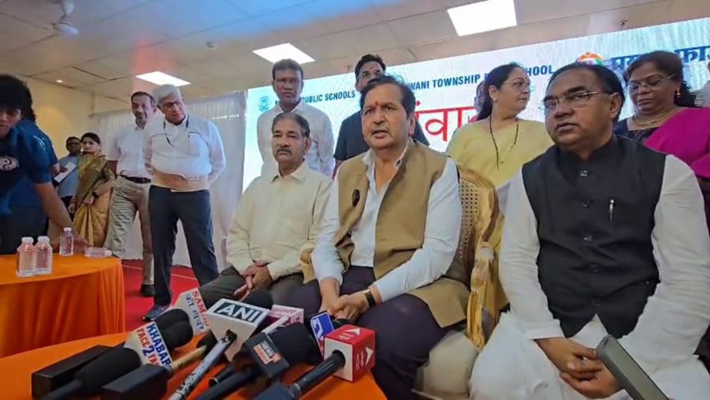 रोहिंग्या–बांग्लादेशियों के लिए मनपा स्कूल की जमीन हड़पने की कोशिश? लोढा का दो-टूक इशारा