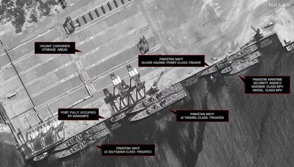 ऑपरेशन सिंदूर के दौरान कराची से भागी थी पाकिस्तानी नौसेना, तस्वीरें आई सामने !