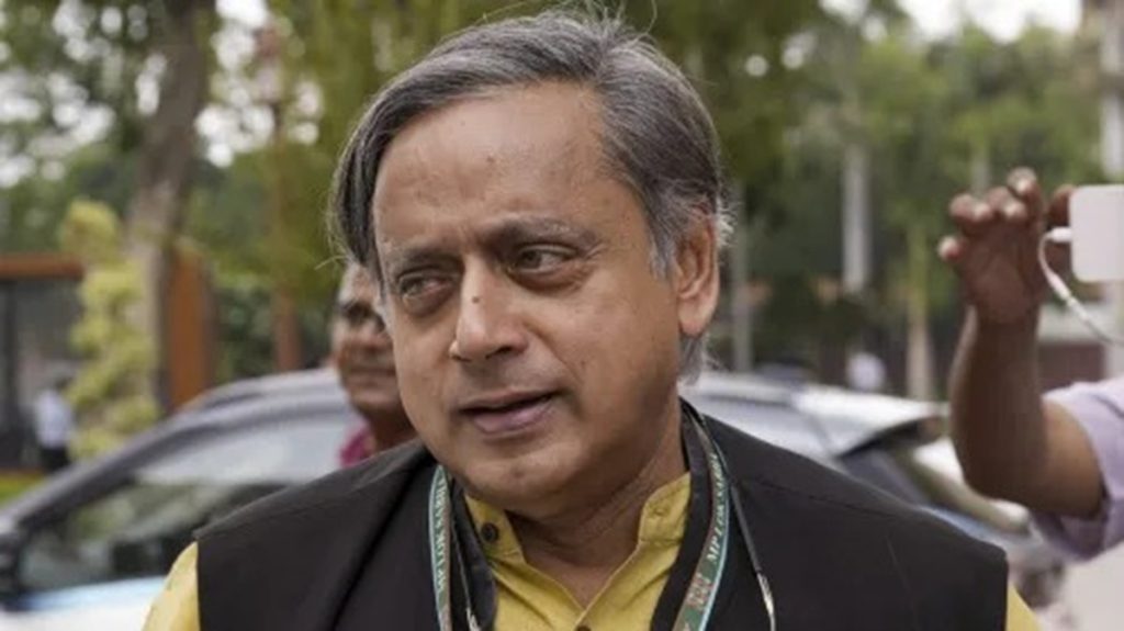 “भगवान दो अलग-अलग दिनों में जन्म नहीं ले सकते” – शशि थरूर ने उठाया सवाल!