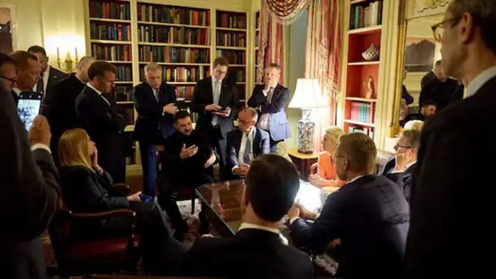 व्हाइट हाउस में रखा नक्शा बना विवाद का केंद्र!