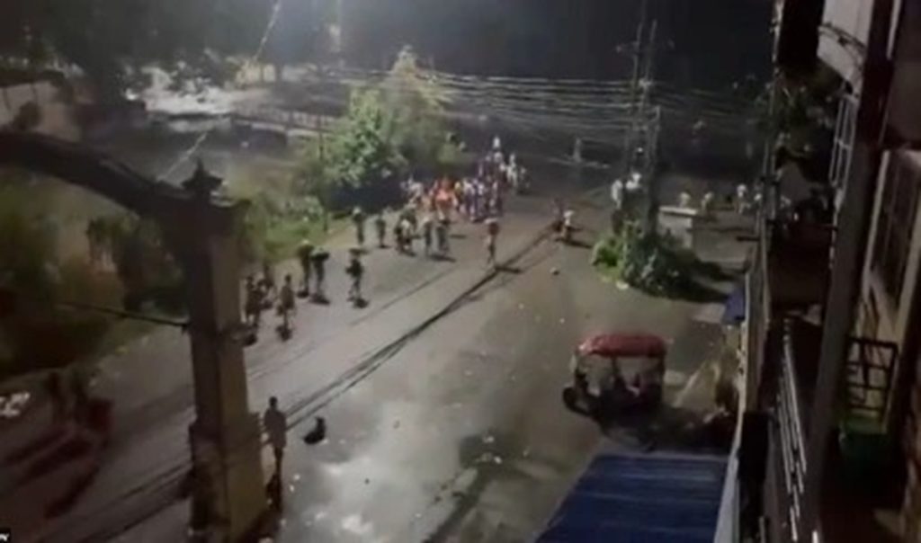 नेपाल हिंसा: जेल से भागे 6,000 कैदी !